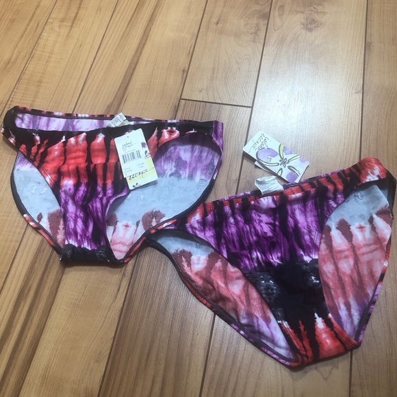 New with Tags Island Escape Womens  Swimsuit Tiki Pant bottoms in size 8. - Picture 1 of 6